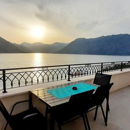 Apartments Boka Blue Dobrota Kotor Ngoại thất bức ảnh