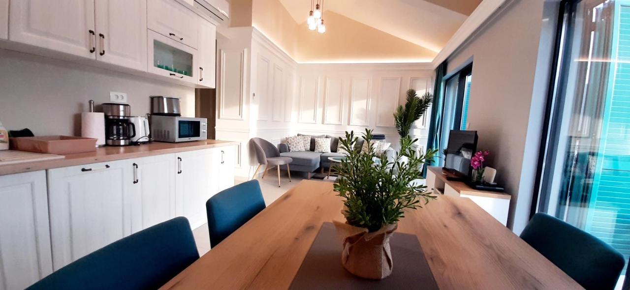 Apartments Boka Blue Dobrota Kotor Ngoại thất bức ảnh
